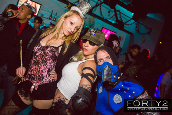 2014_10_31-forty2_supperclub-031