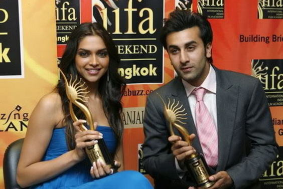 Deepika_Padukone_and_ranbir_kapoor_