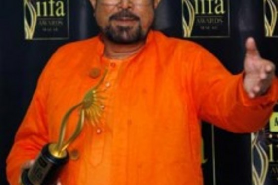 iifa-awards-2009-winners-photos15-229x300